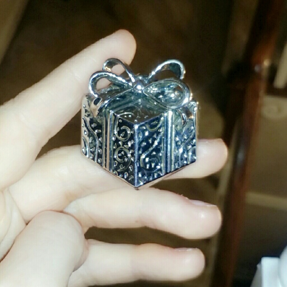 Silver Present Pin